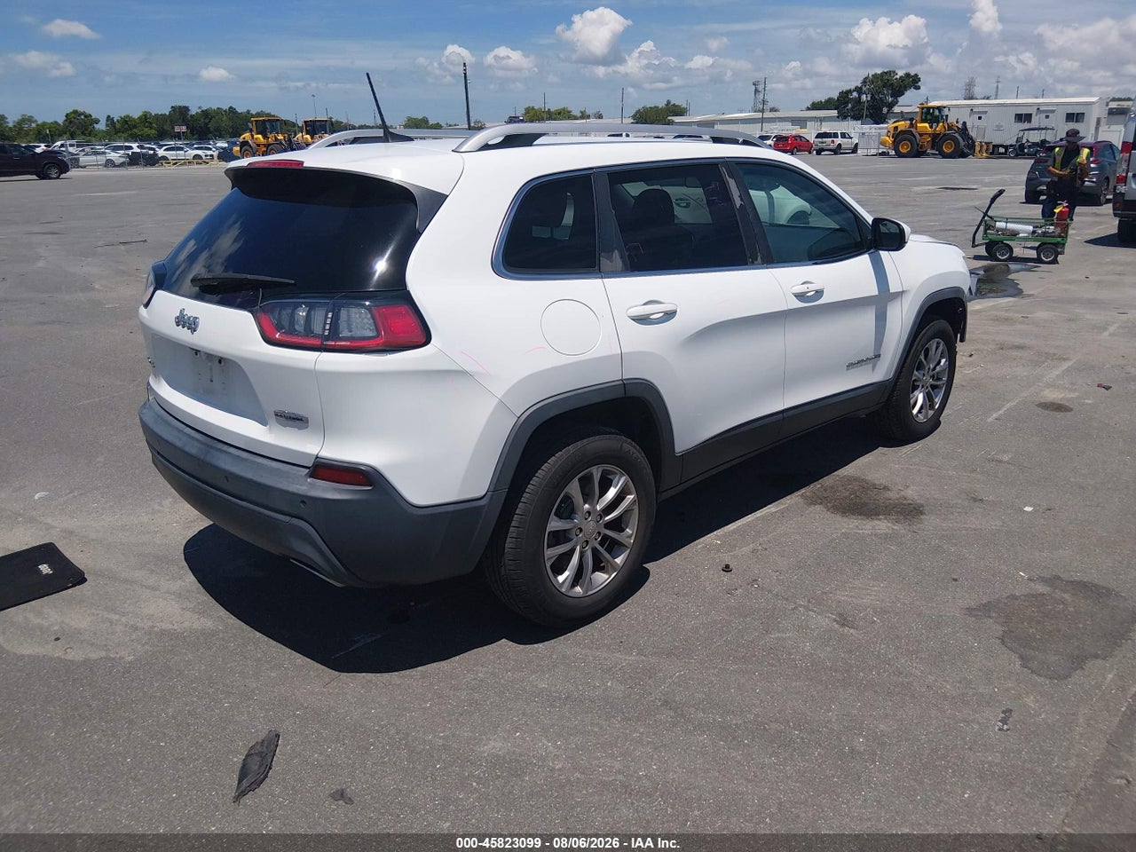 2019 JEEP CHEROKEE LATITUDE PLUS 4X4 · 4/11