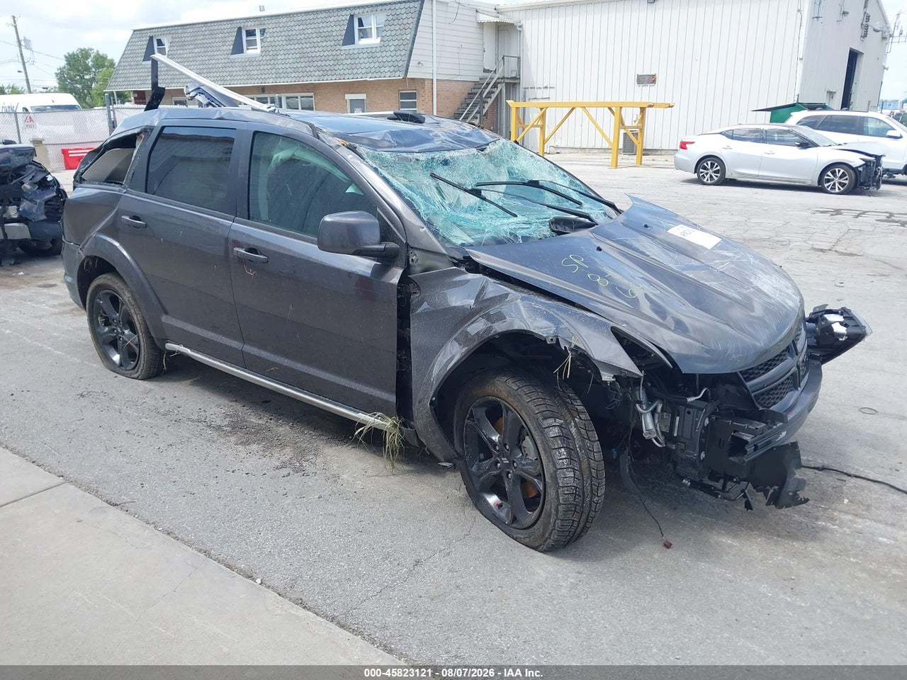 3C4PDCGB0LT****** · 2020 DODGE JOURNEY CROSSROAD