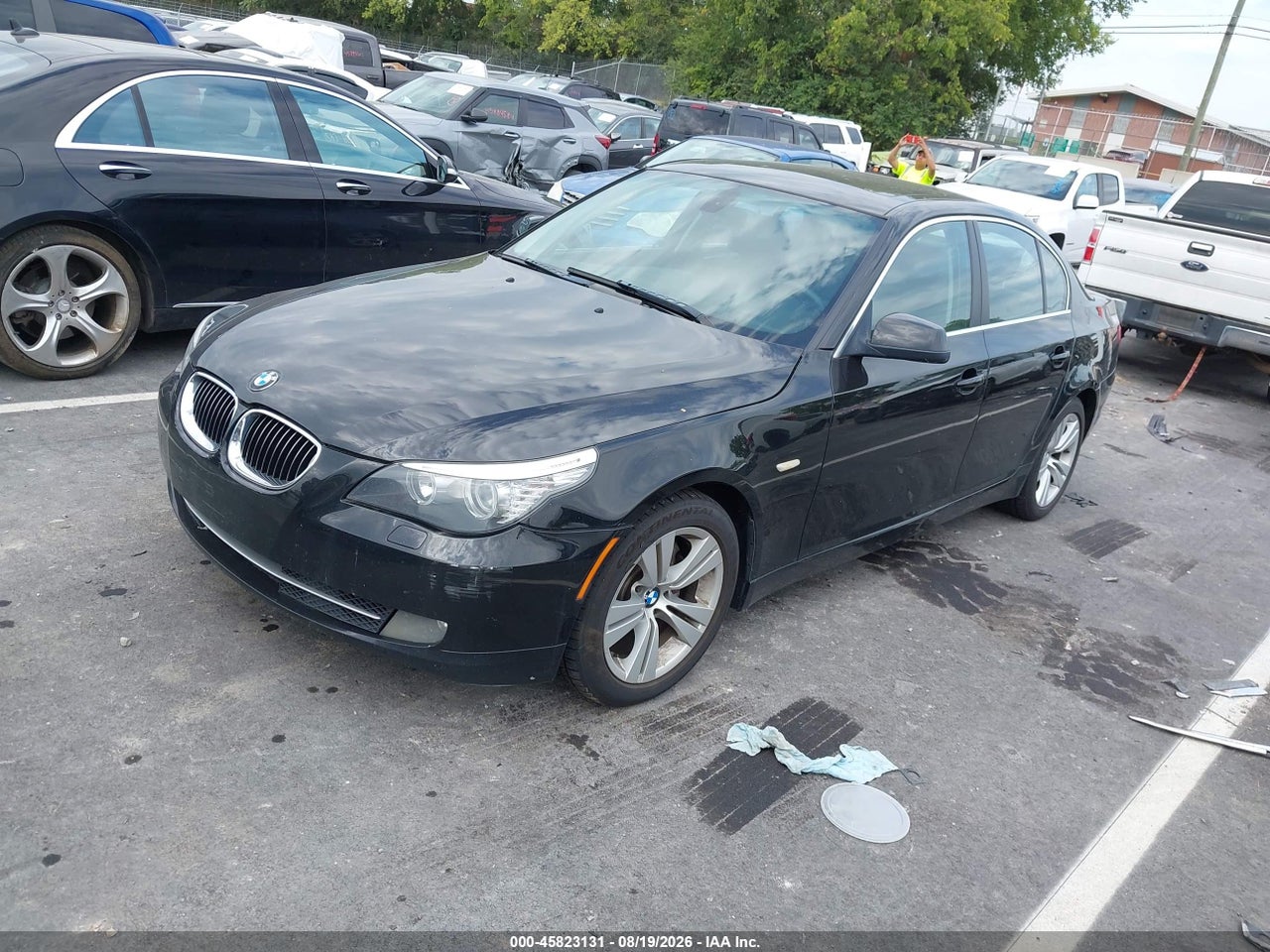 2010 BMW 528I   · 2/11