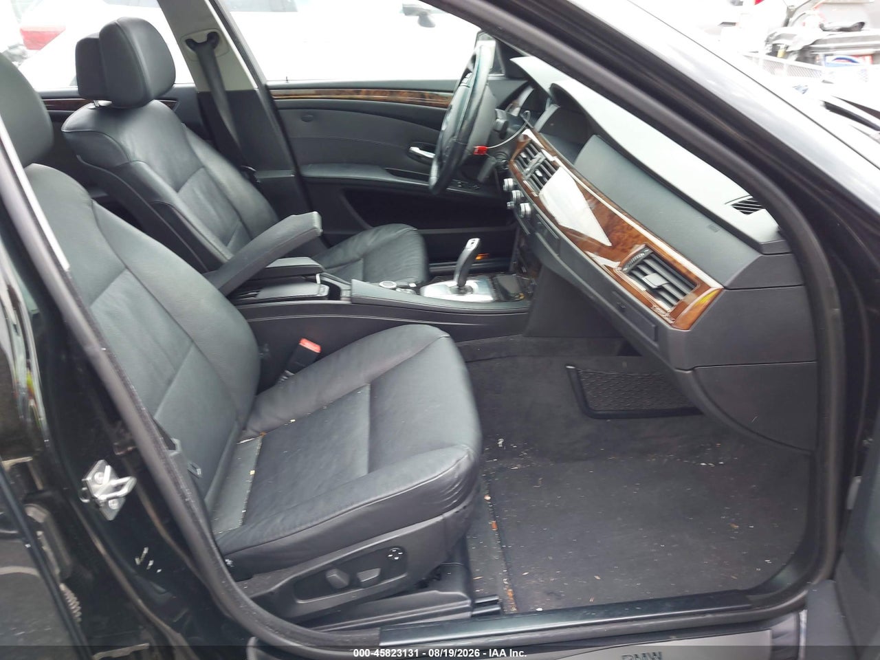 2010 BMW 528I   · 5/11