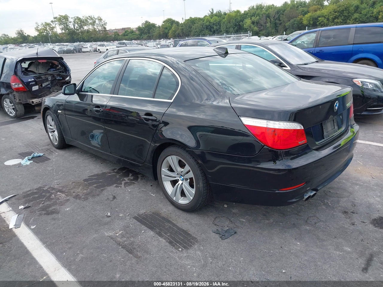 2010 BMW 528I   · 3/11