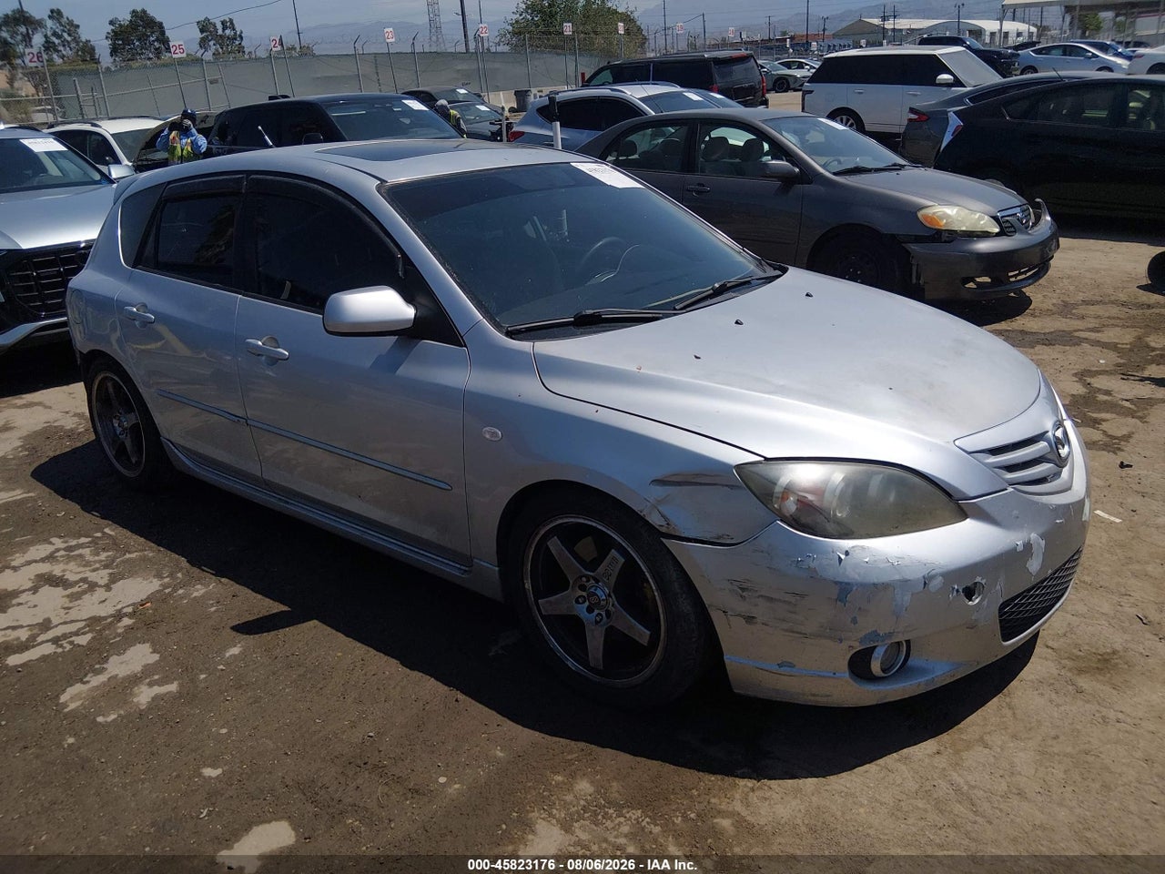 JM1BK143041****** · 2004 MAZDA MAZDA3 S