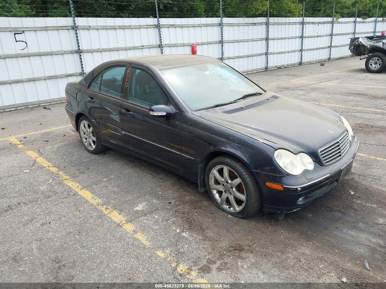 WDBRF64J24F****** · 2004 MERCEDES-BENZ C 320