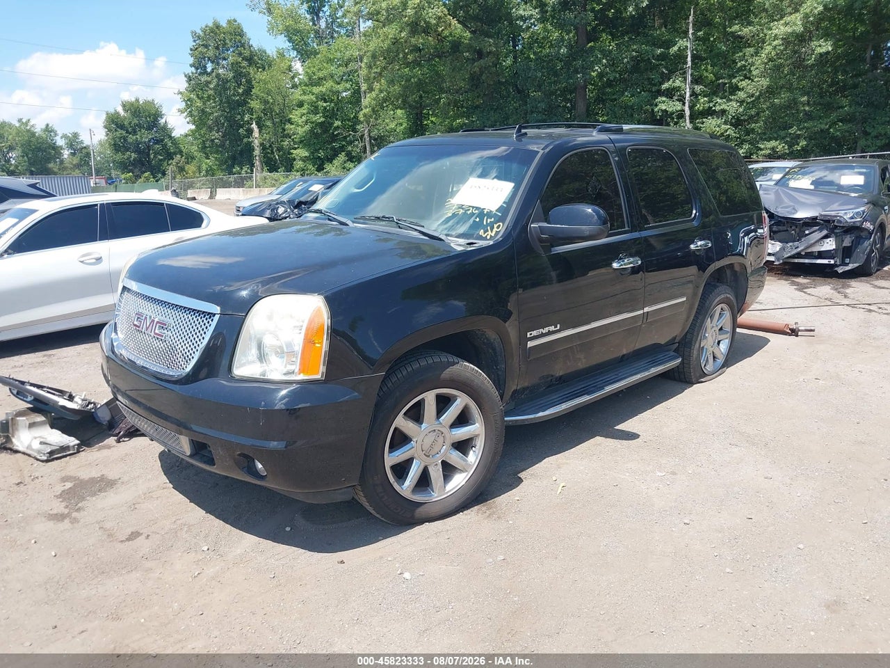 1GKS1EEF2BR****** · 2011 GMC YUKON DENALI · 2/11