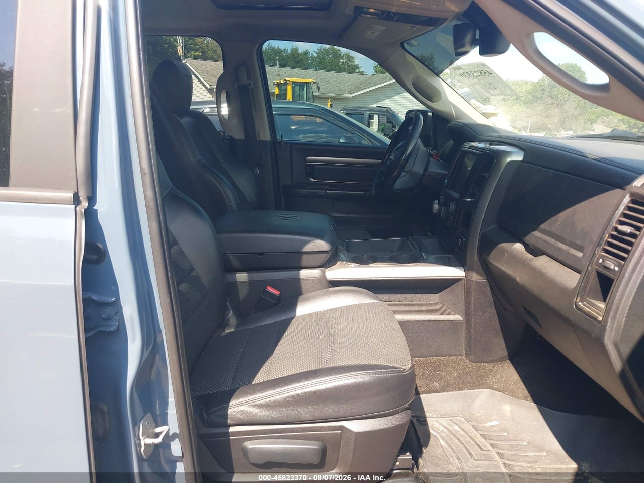 2015 RAM 1500 SPORT · 5/11