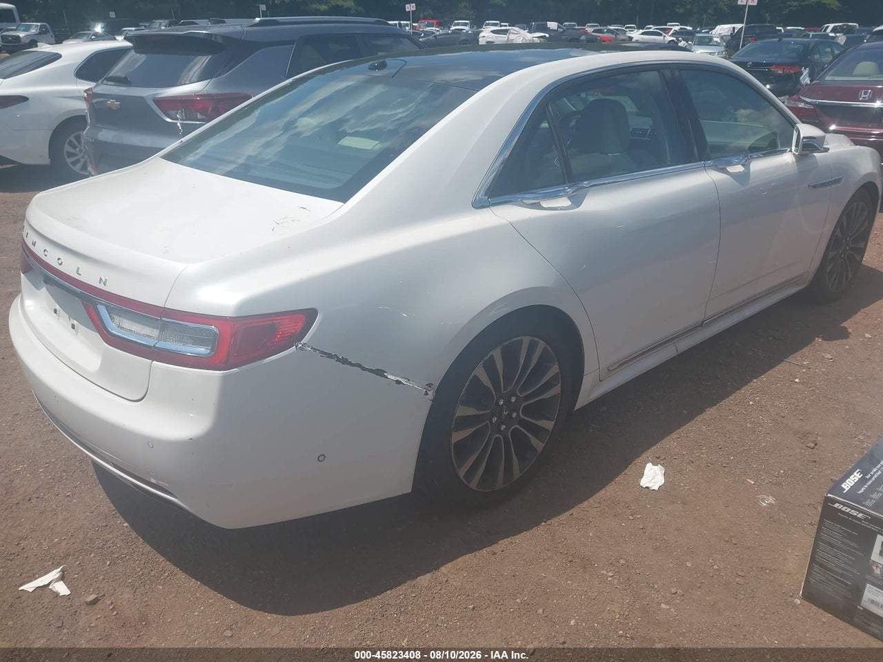 2017 LINCOLN CONTINENTAL RESERVE · 4/11