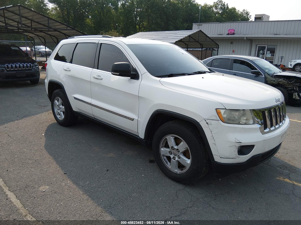 1J4RR4GG9BC****** · 2011 JEEP GRAND CHEROKEE LAREDO