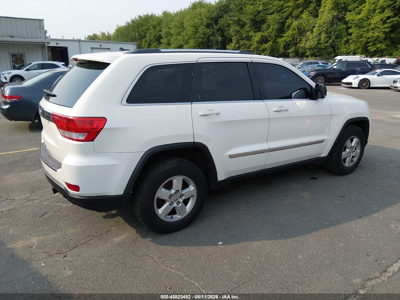 2011 JEEP GRAND CHEROKEE LAREDO · 4/11