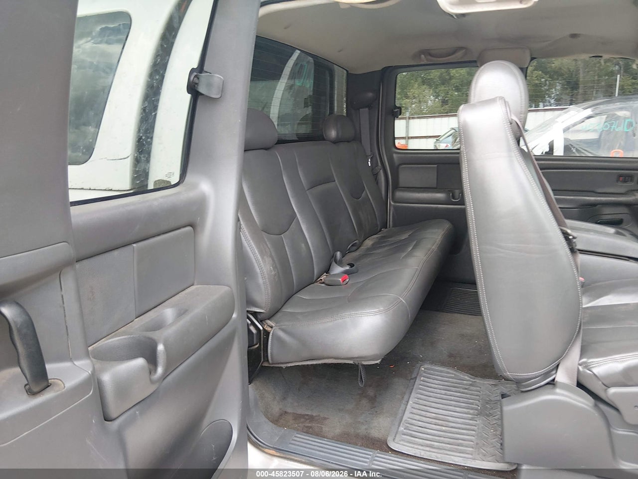 2GTEC19T241****** · 2004 GMC SIERRA 1500 SLT · 8/11