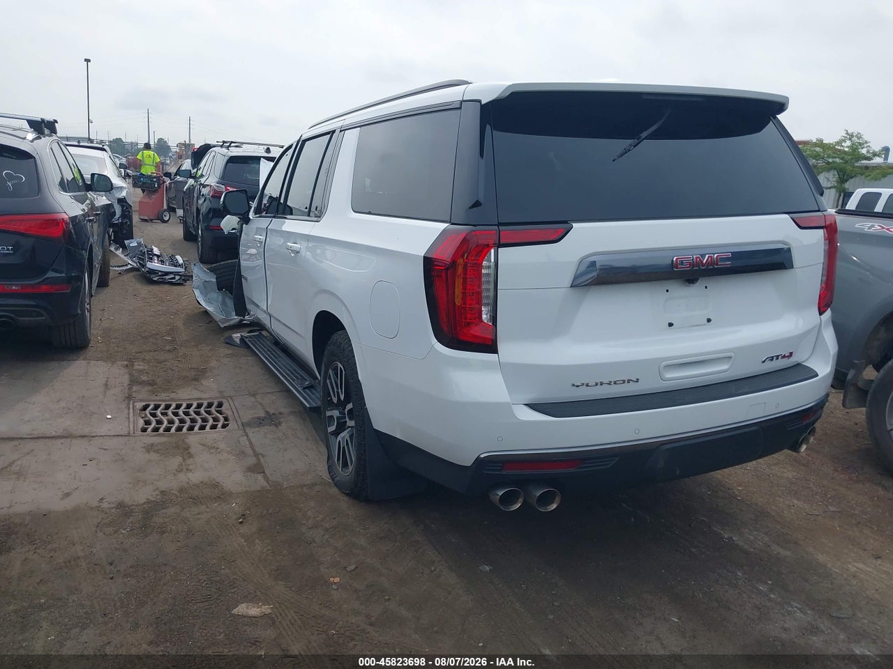 1GKS2HKL2RR****** · 2024 GMC YUKON XL 4WD AT4 · 3/11