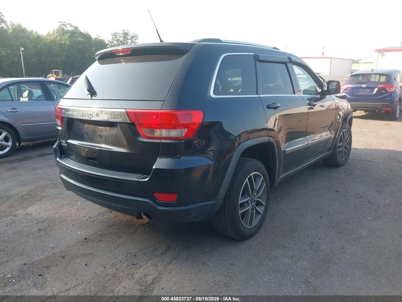 2011 JEEP GRAND CHEROKEE LAREDO · 4/11