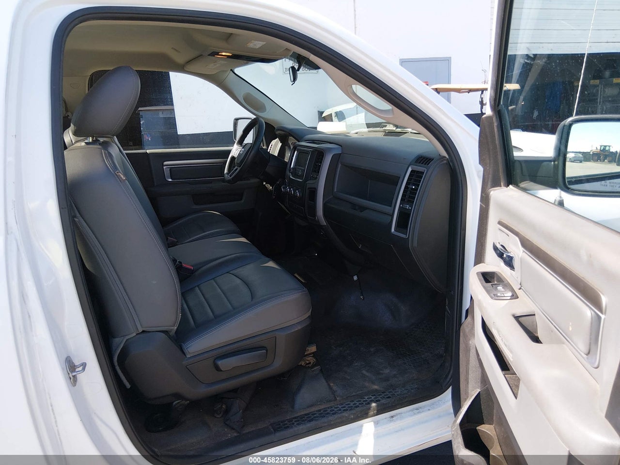 2018 RAM 1500   · 5/11