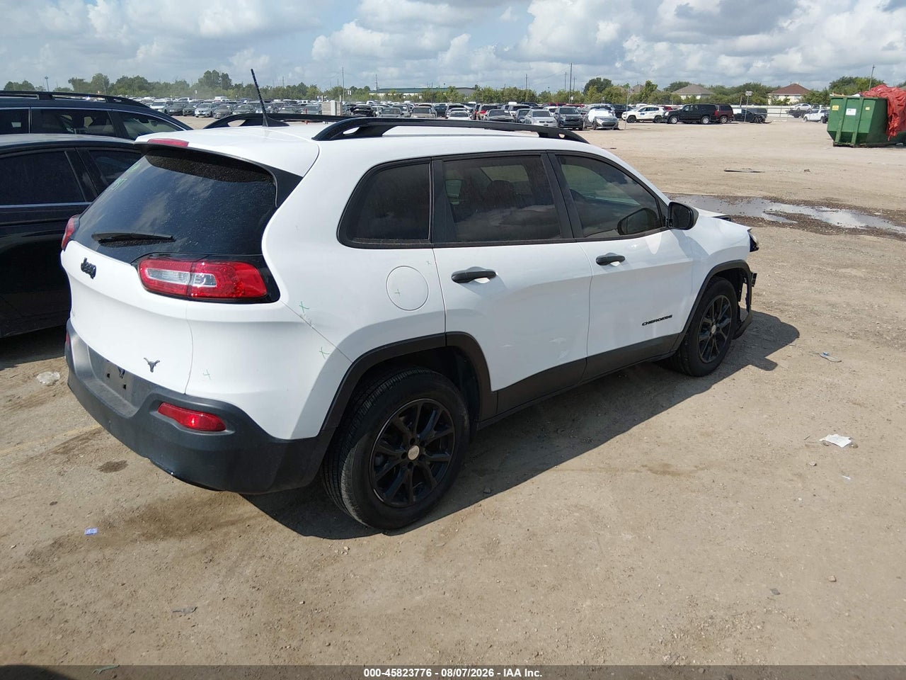 2017 JEEP CHEROKEE ALTITUDE · 4/11