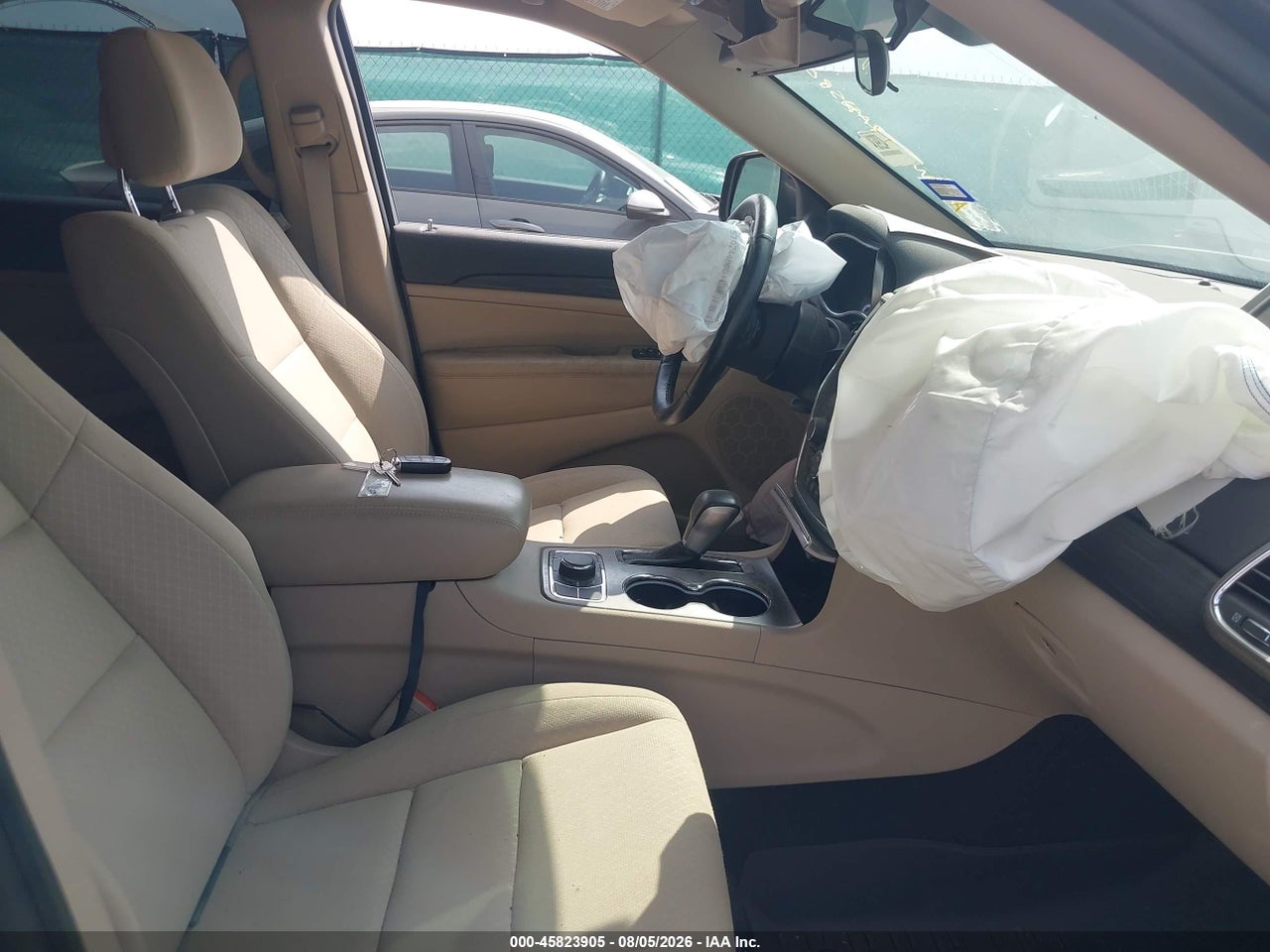 2020 JEEP GRAND CHEROKEE LAREDO E 4X4 · 5/11