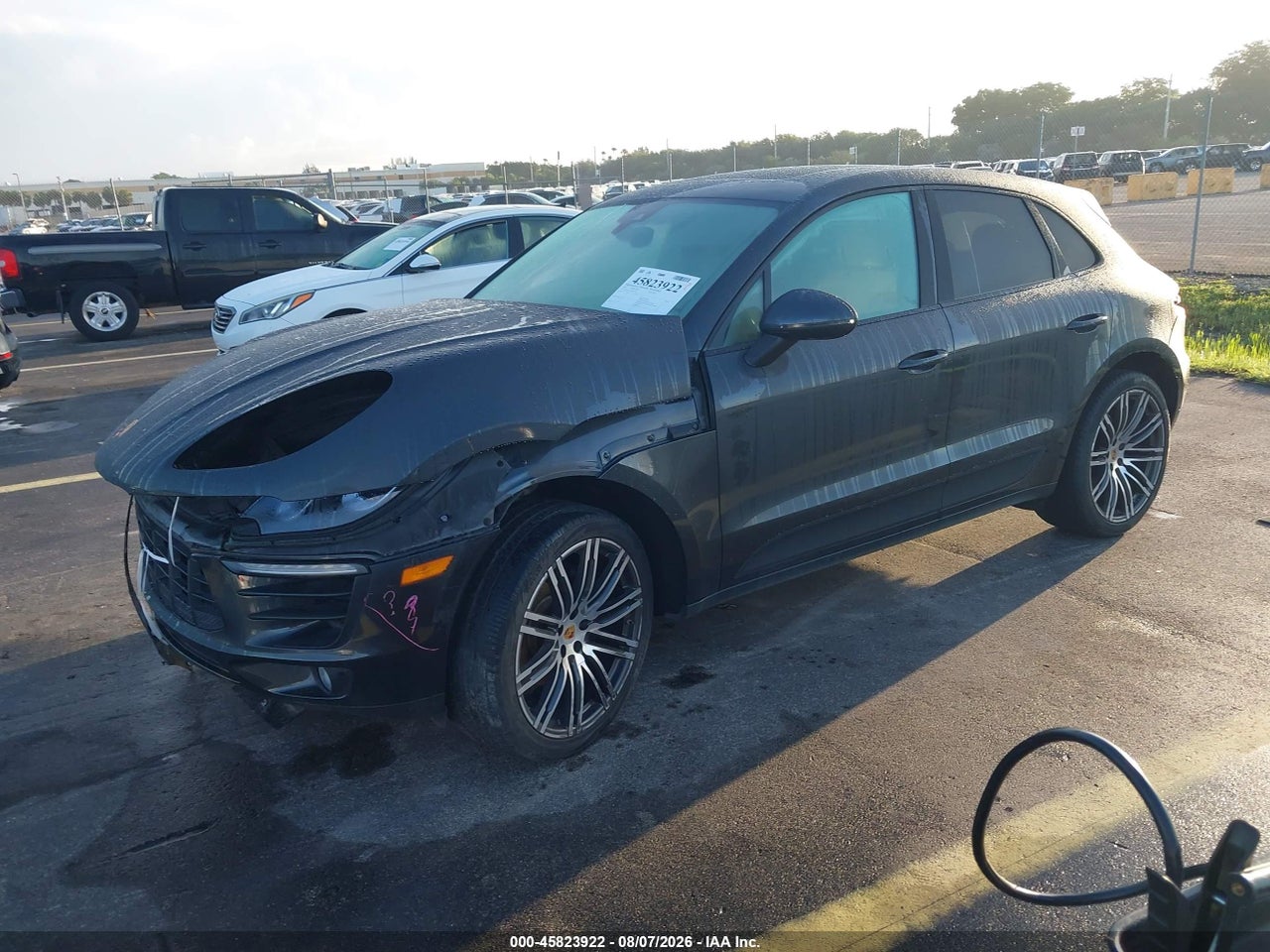 2018 PORSCHE MACAN · 2/11