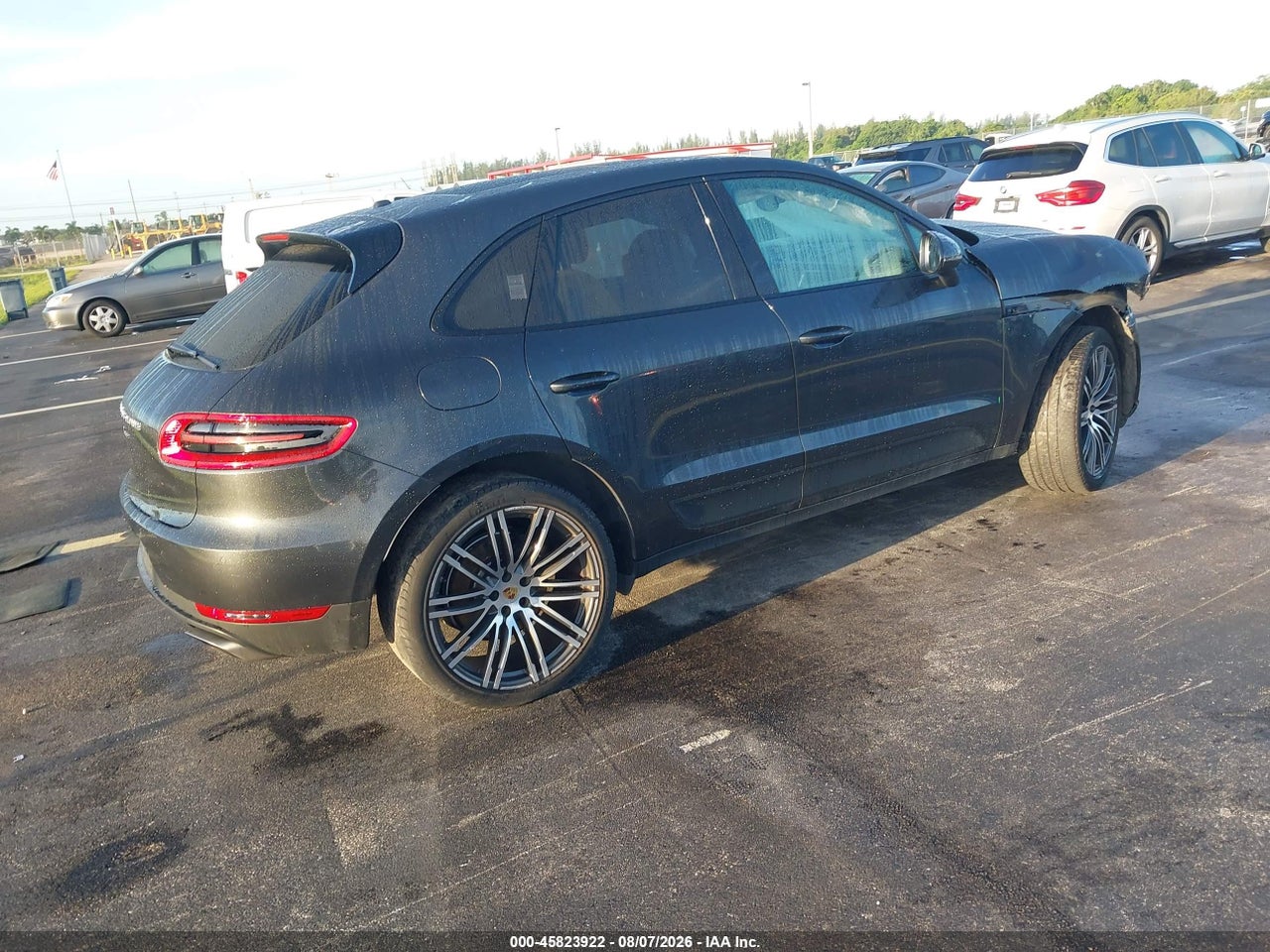 2018 PORSCHE MACAN · 4/11