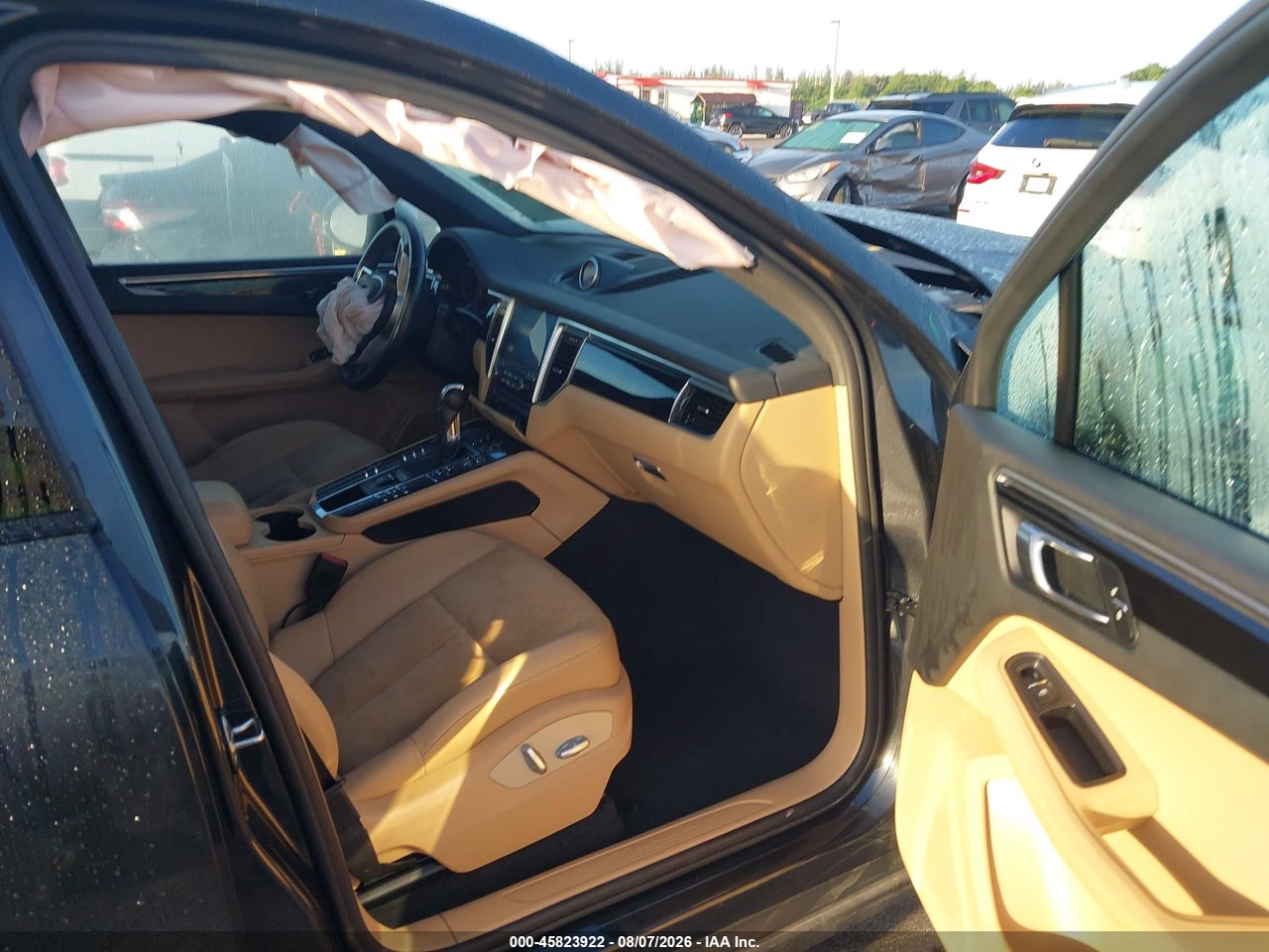 2018 PORSCHE MACAN · 5/11