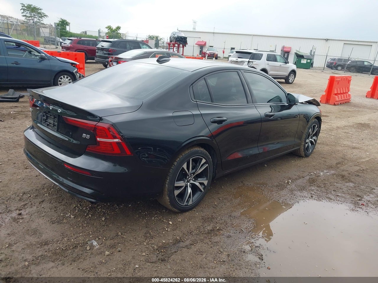 2024 VOLVO S60 B5 CORE DARK THEME · 4/11