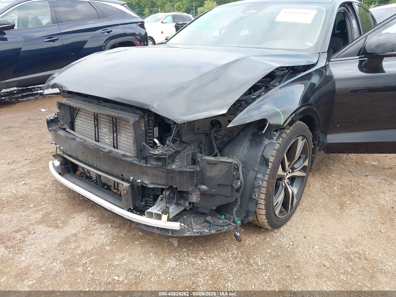 2024 VOLVO S60 B5 CORE DARK THEME · 6/11