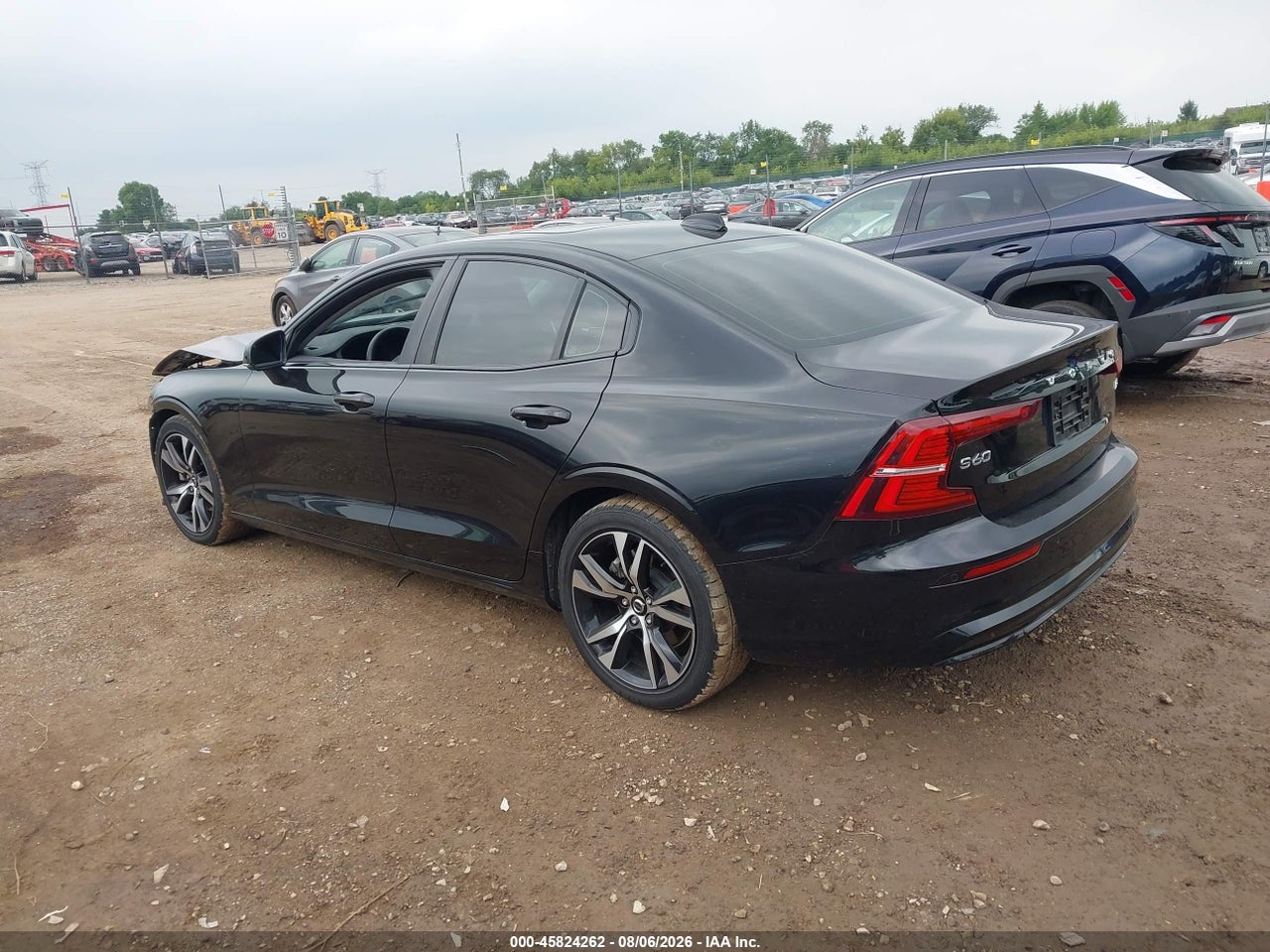 2024 VOLVO S60 B5 CORE DARK THEME · 3/11