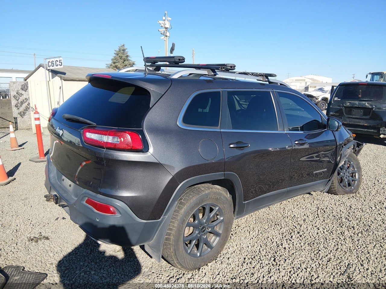 2018 JEEP CHEROKEE LATITUDE PLUS 4X4 · 4/11