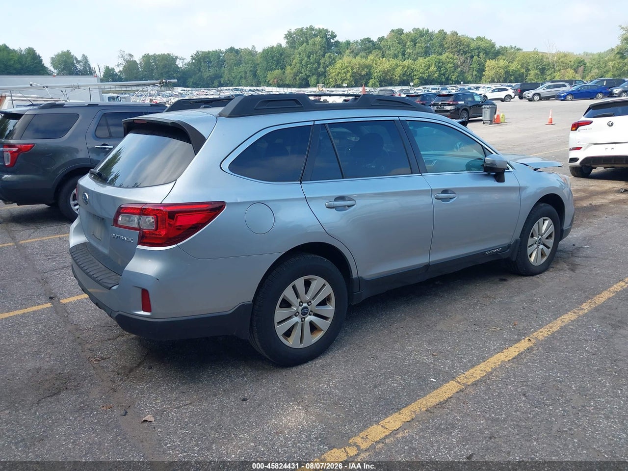 2015 SUBARU OUTBACK 2.5I PREMIUM · 4/11