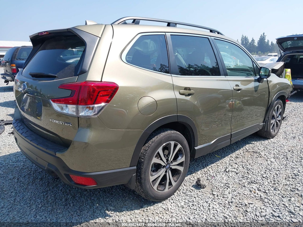 2023 SUBARU FORESTER LIMITED · 4/11