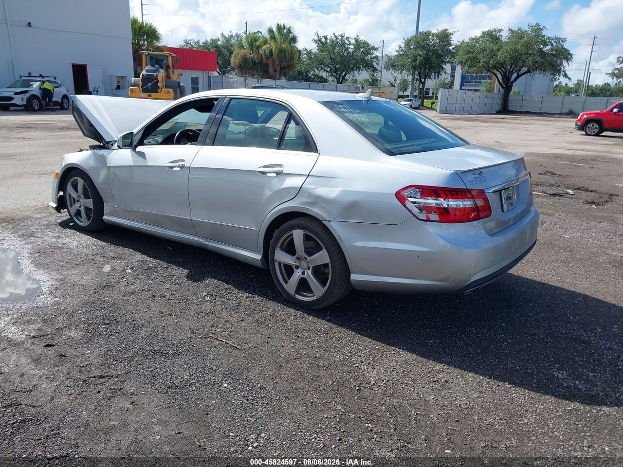 2011 MERCEDES-BENZ E 350 · 3/11