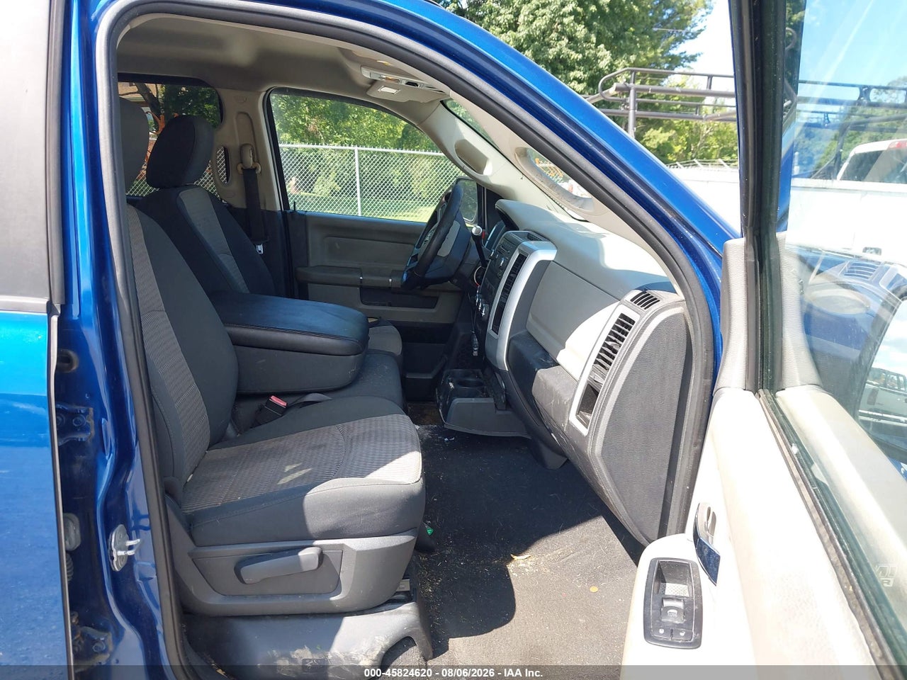 2011 RAM RAM 1500 SLT · 5/11