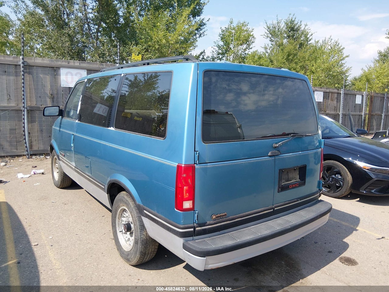 1GKDM19Z5NB****** · 1992 GMC SAFARI XT · 3/11
