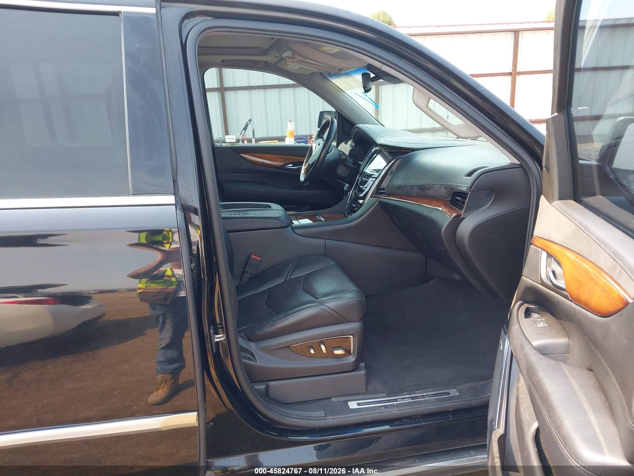 2015 CADILLAC ESCALADE ESV PREMIUM · 5/11