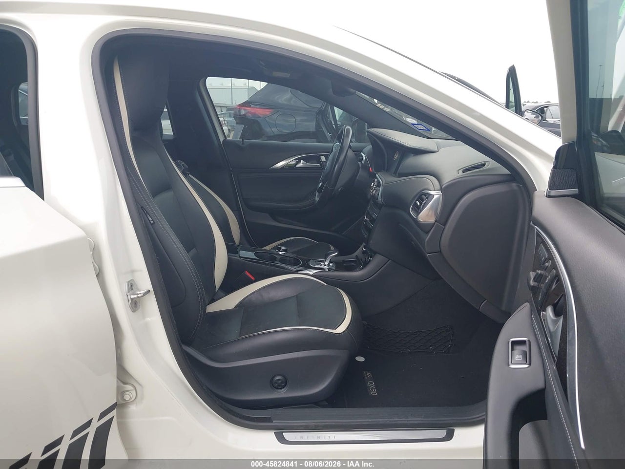 2017 INFINITI QX30 SPORT · 5/11