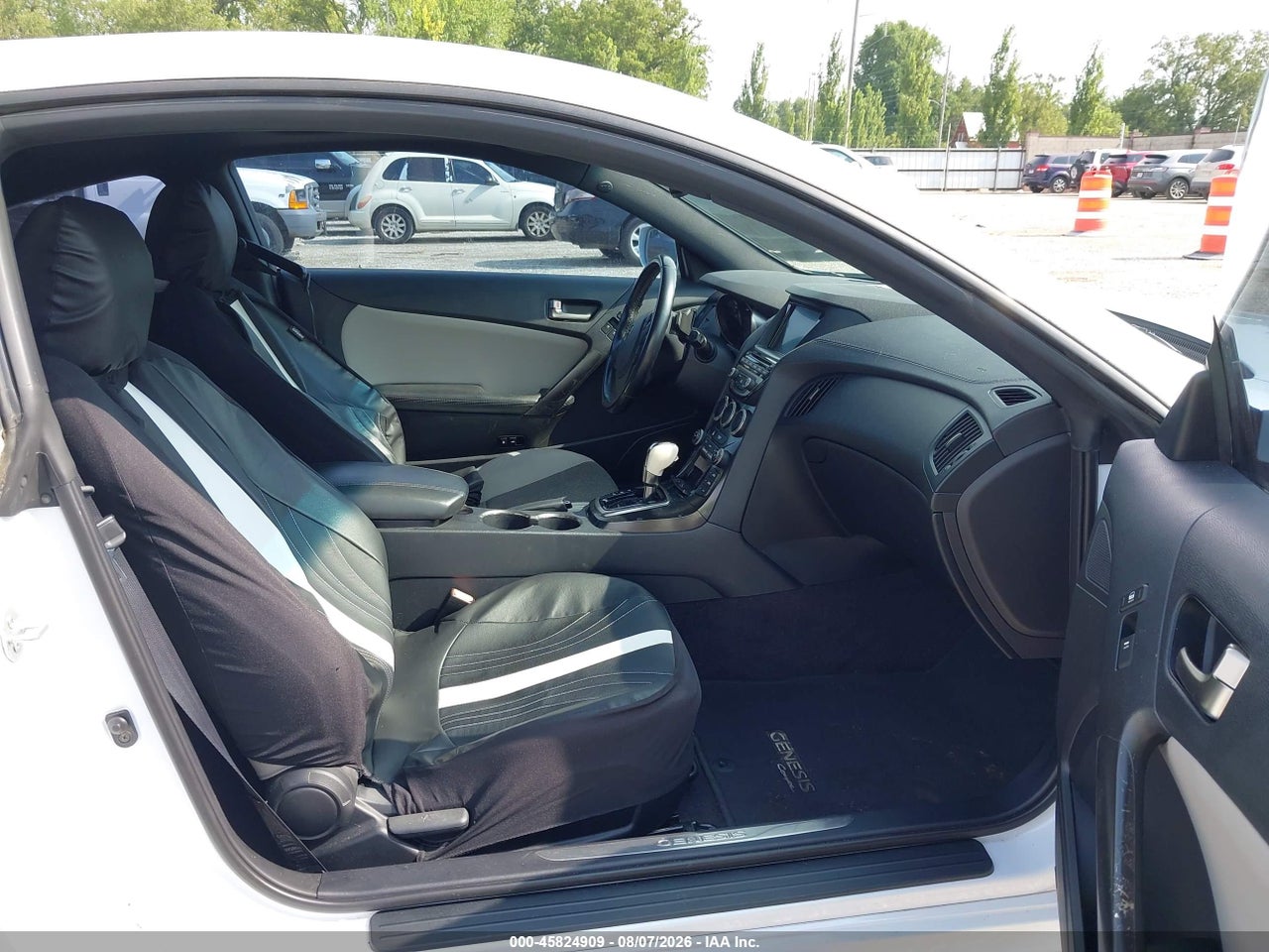 2013 HYUNDAI GENESIS 2.0T PREMIUM · 5/11