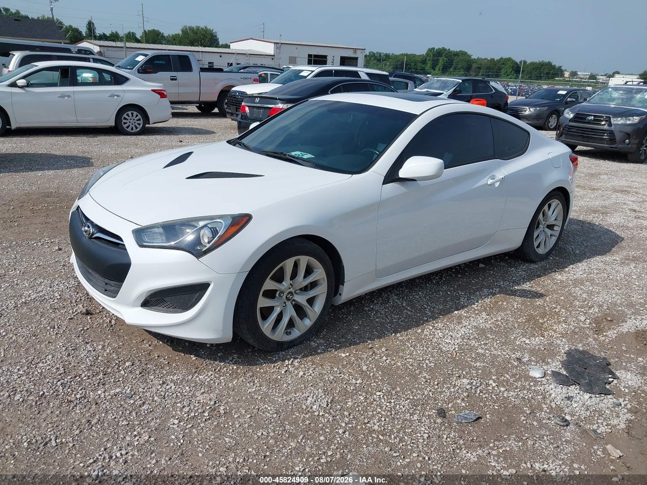 2013 HYUNDAI GENESIS 2.0T PREMIUM · 2/11