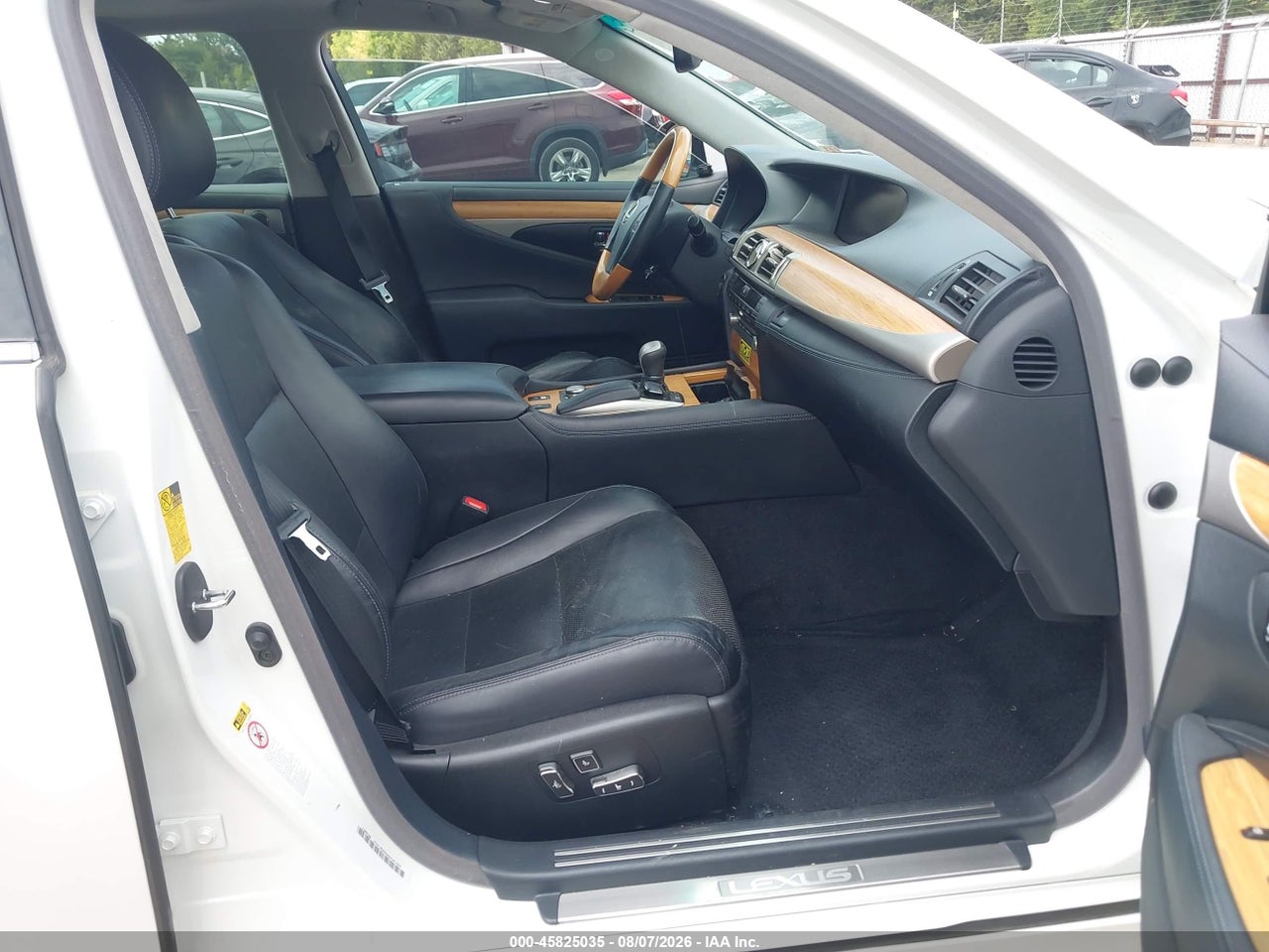 2014 LEXUS LS 460 · 5/11