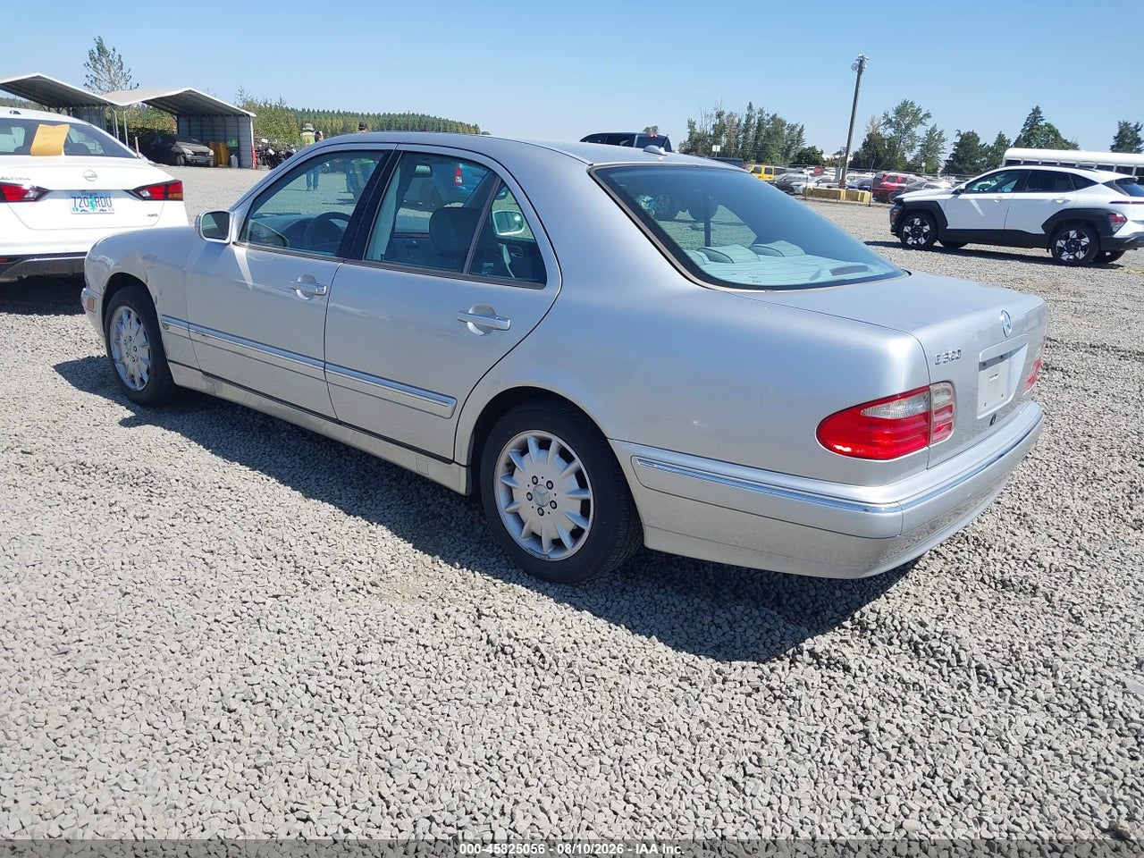2000 MERCEDES-BENZ E 320 · 3/11