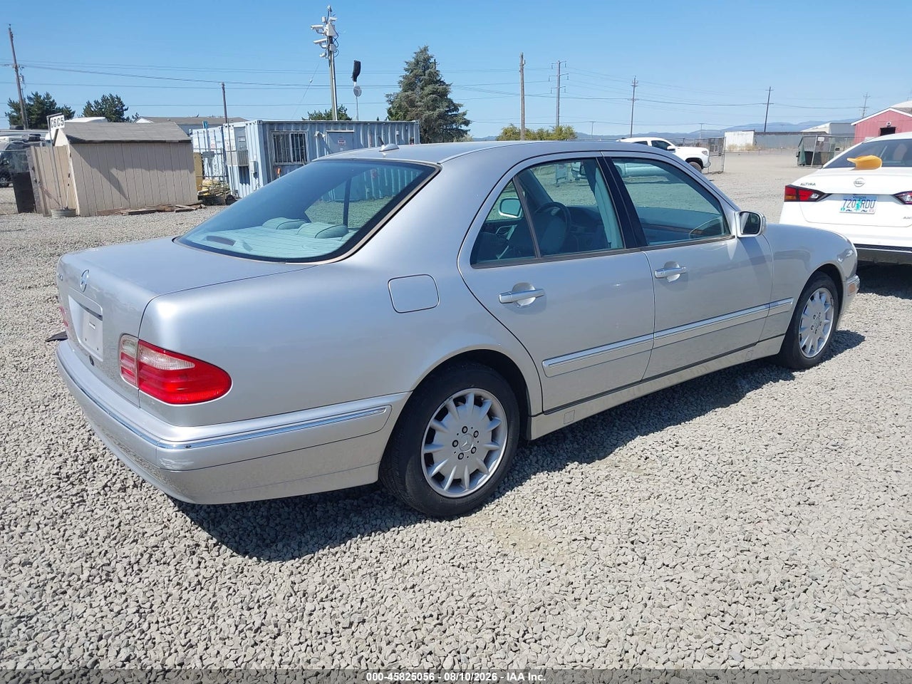 2000 MERCEDES-BENZ E 320 · 4/11