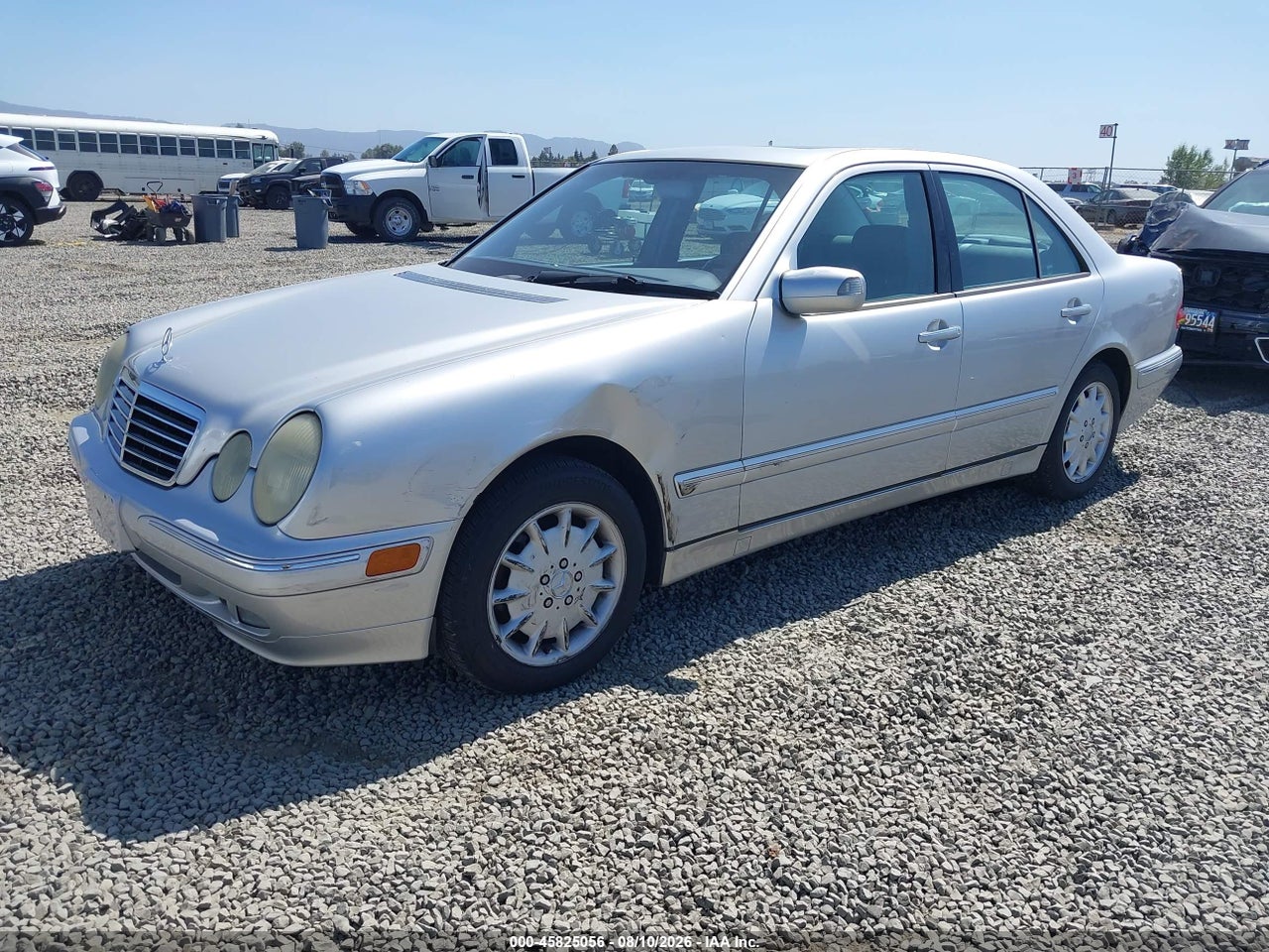 2000 MERCEDES-BENZ E 320 · 2/11