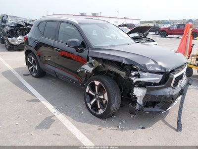 YV4162UKXK2****** · 2019 VOLVO XC40 T5 MOMENTUM