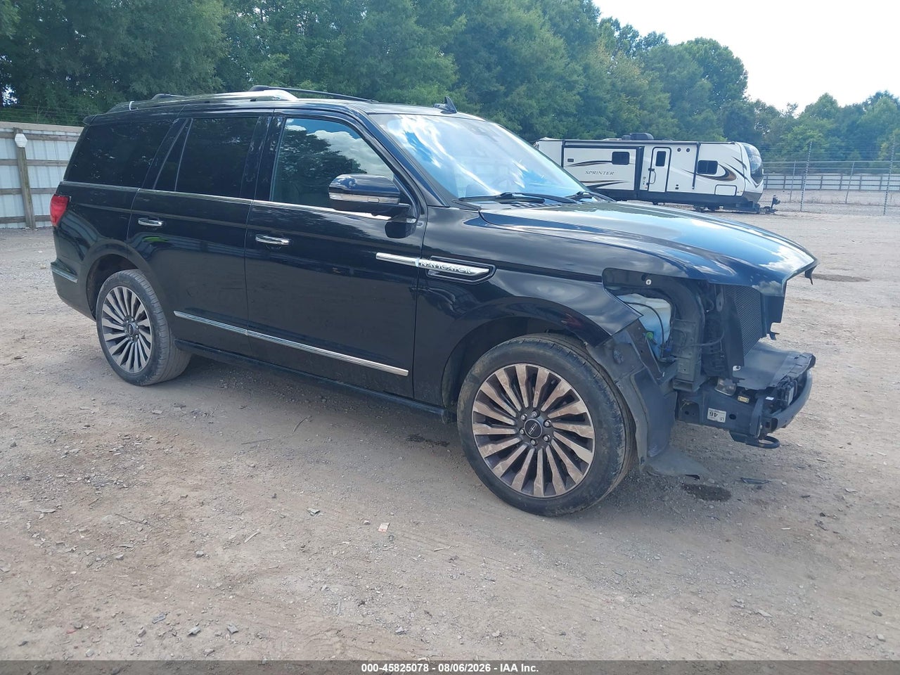 5LMJJ2LTXKE****** · 2019 LINCOLN NAVIGATOR RESERVE