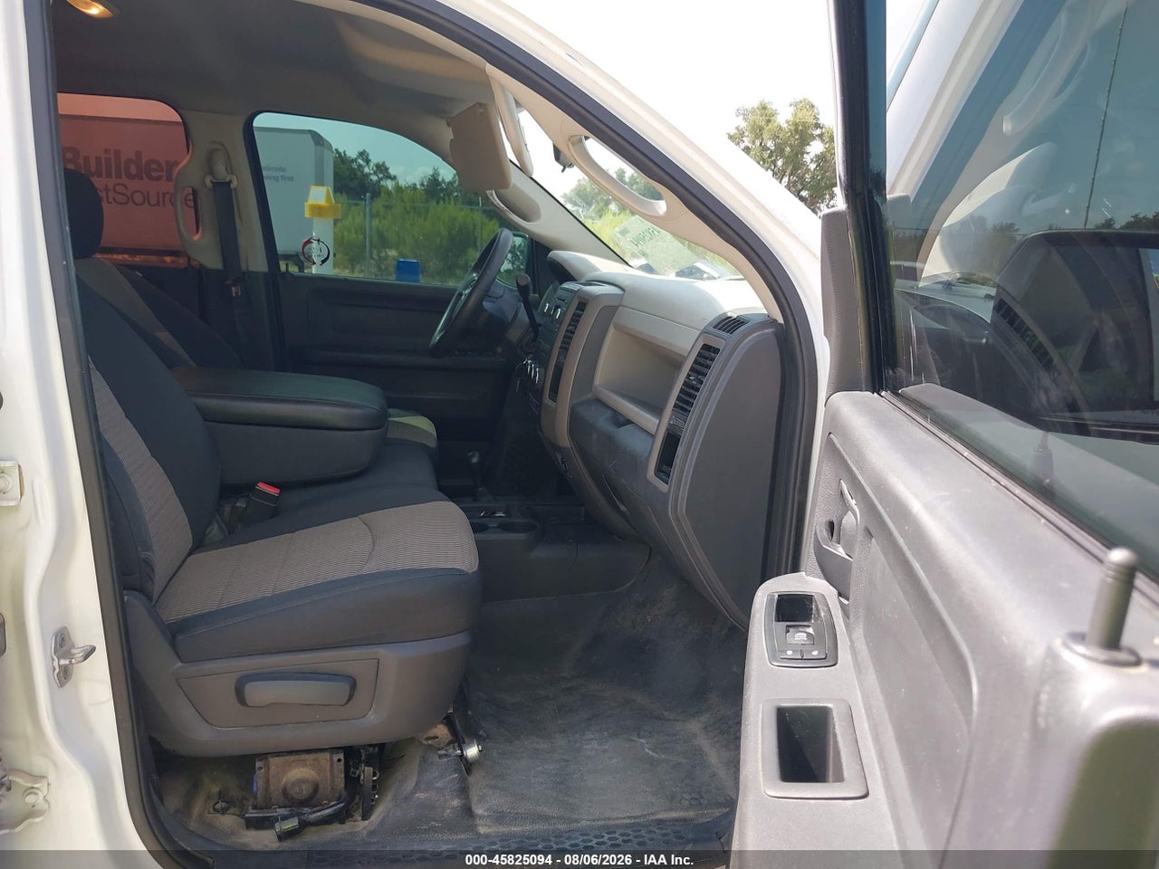 2012 RAM 2500 ST · 5/11