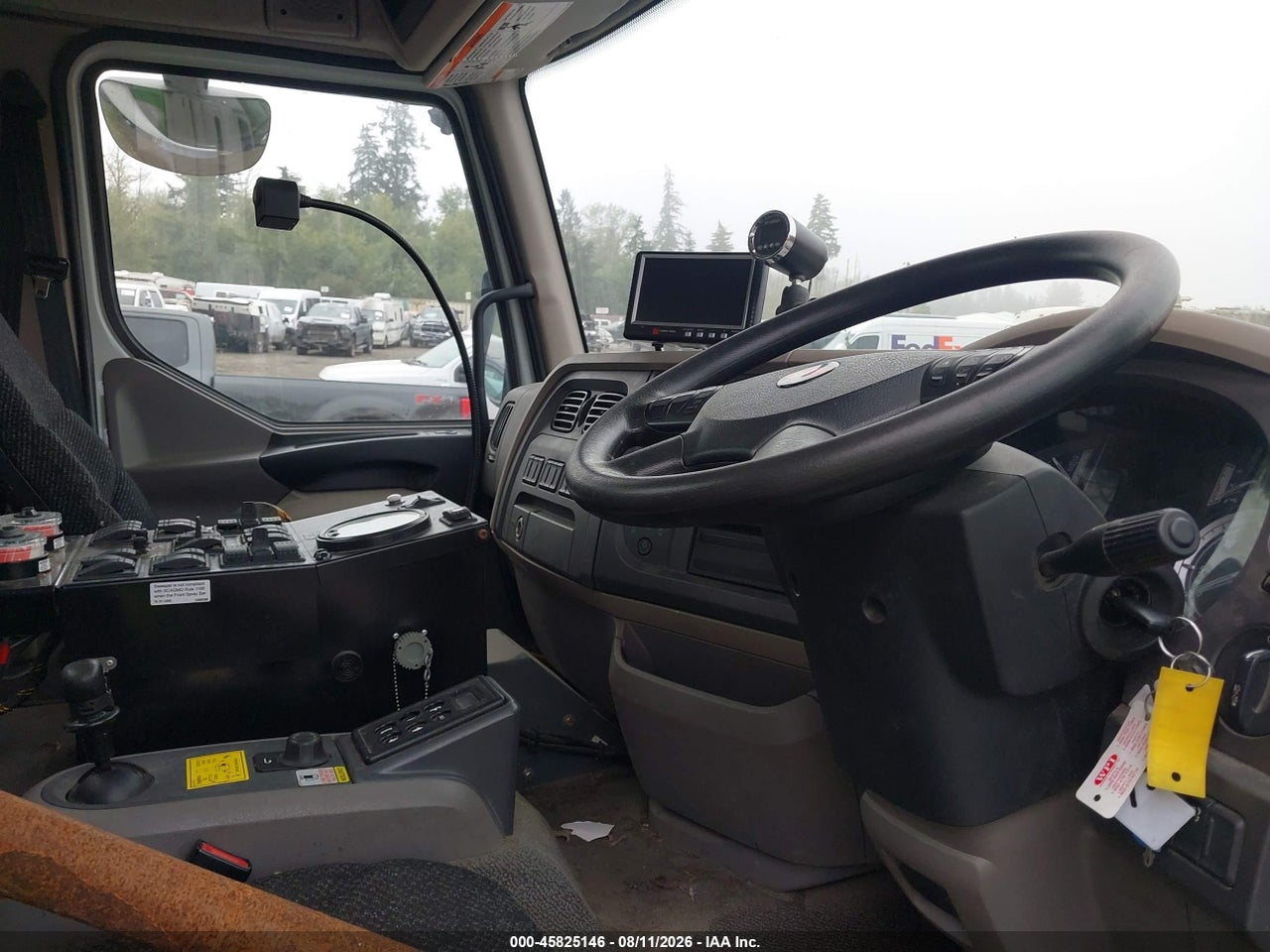 2020 PETERBILT 220 · 5/11