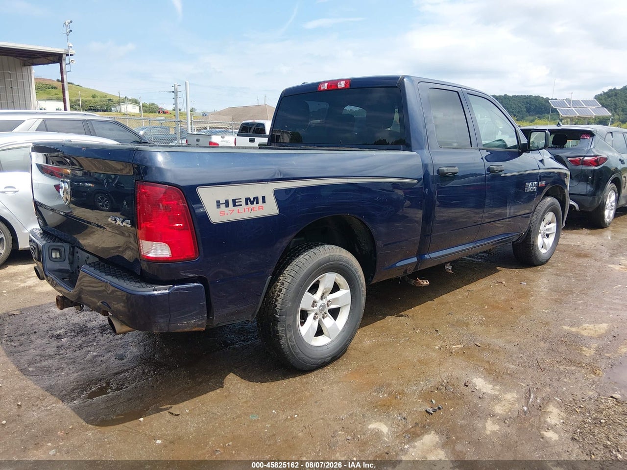2017 RAM 1500 EXPRESS  4X4 6'4 BOX · 4/11