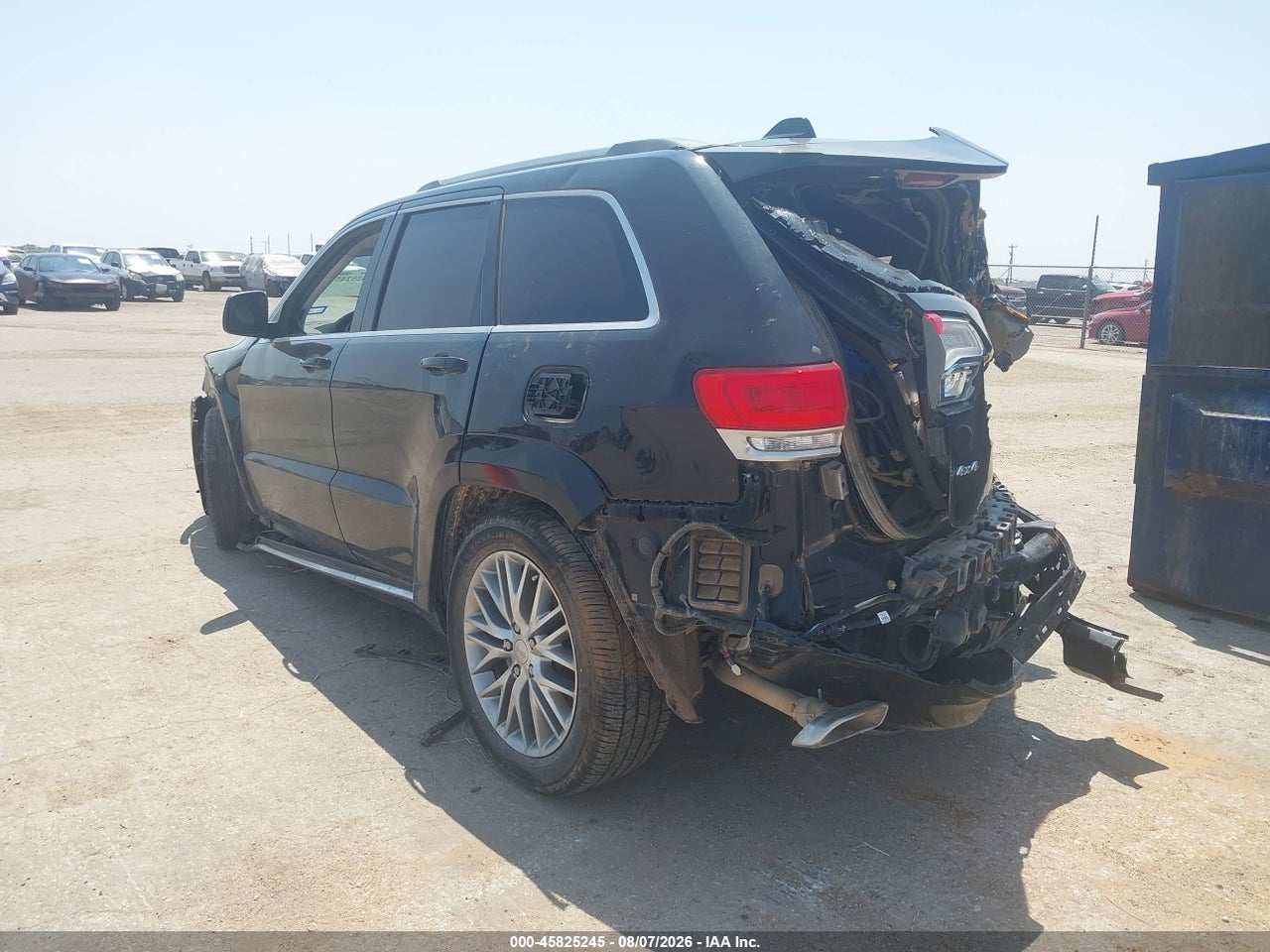 2017 JEEP GRAND CHEROKEE SUMMIT · 3/11