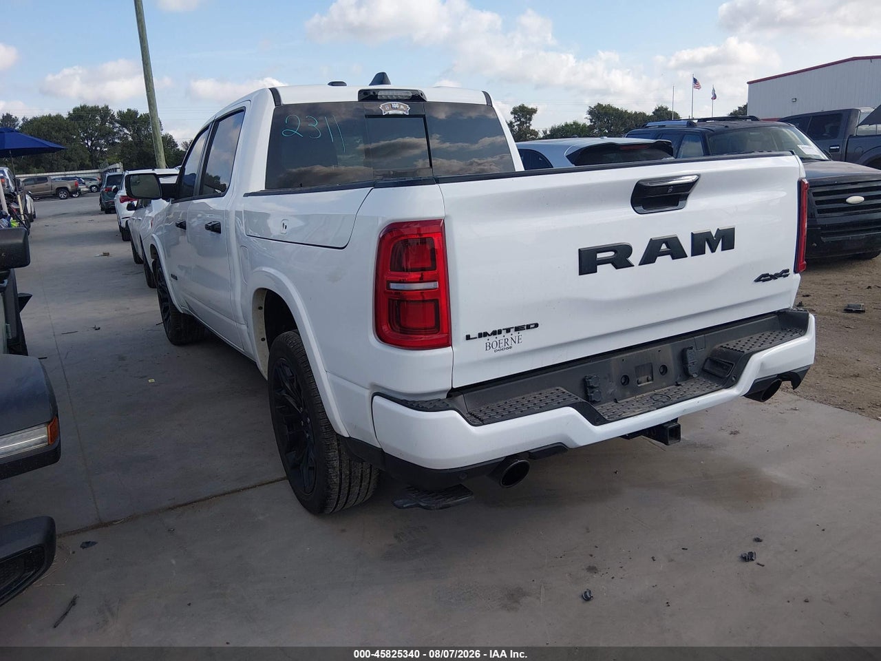 2025 RAM 1500 LIMITED  4X4 5'7 BOX · 3/11