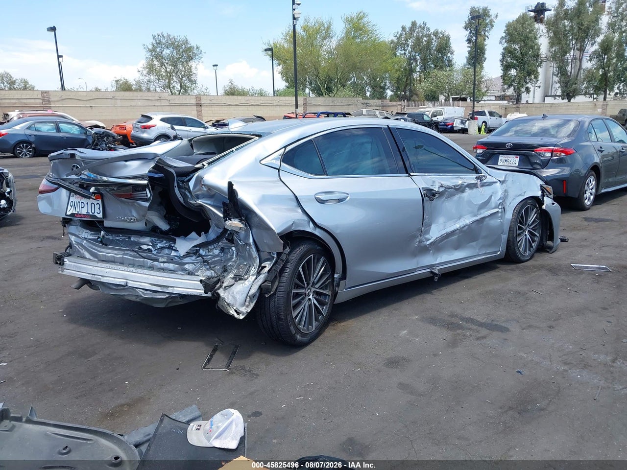2024 LEXUS ES 300H · 4/11