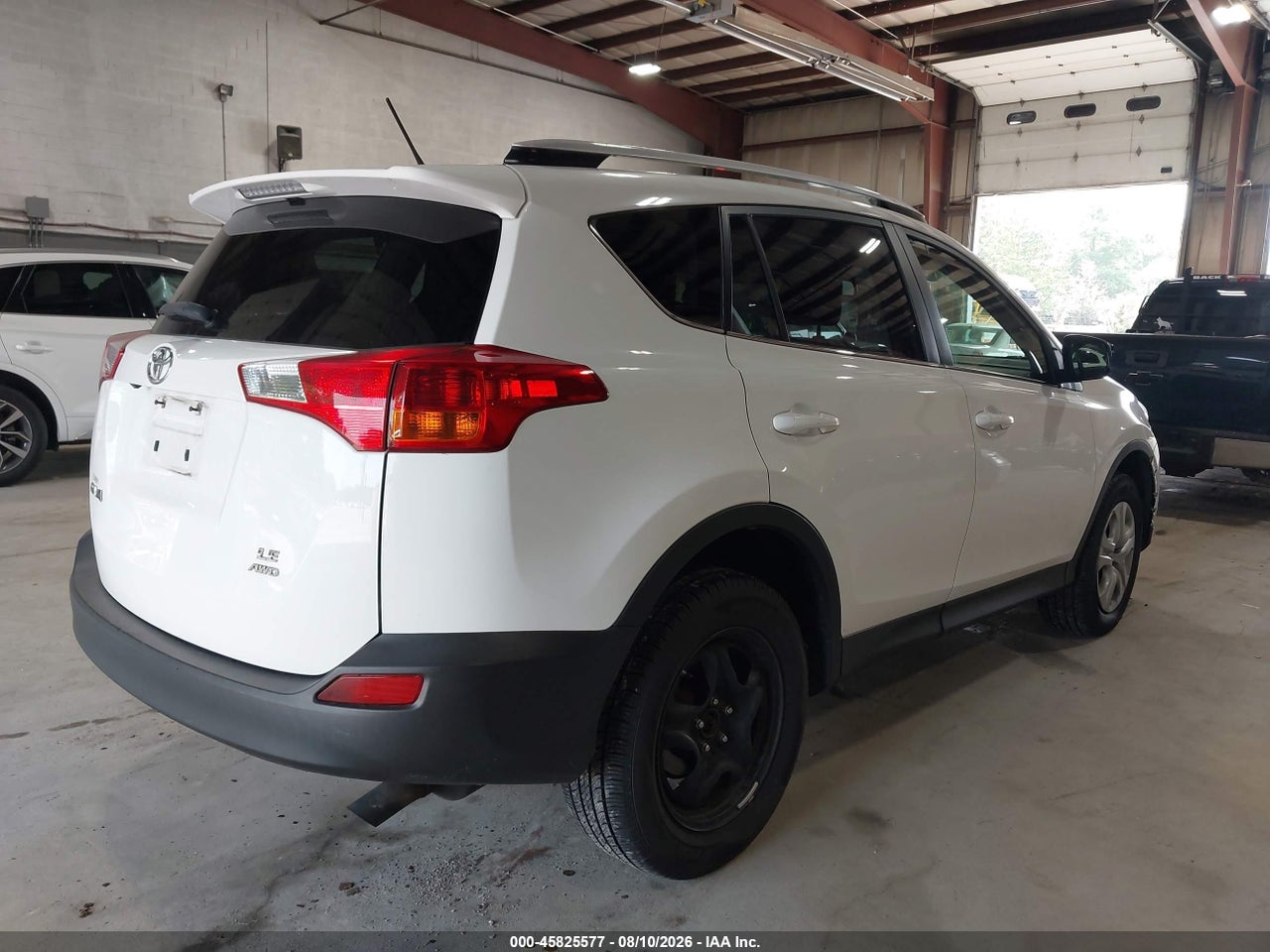 2015 TOYOTA RAV4 LE · 4/11