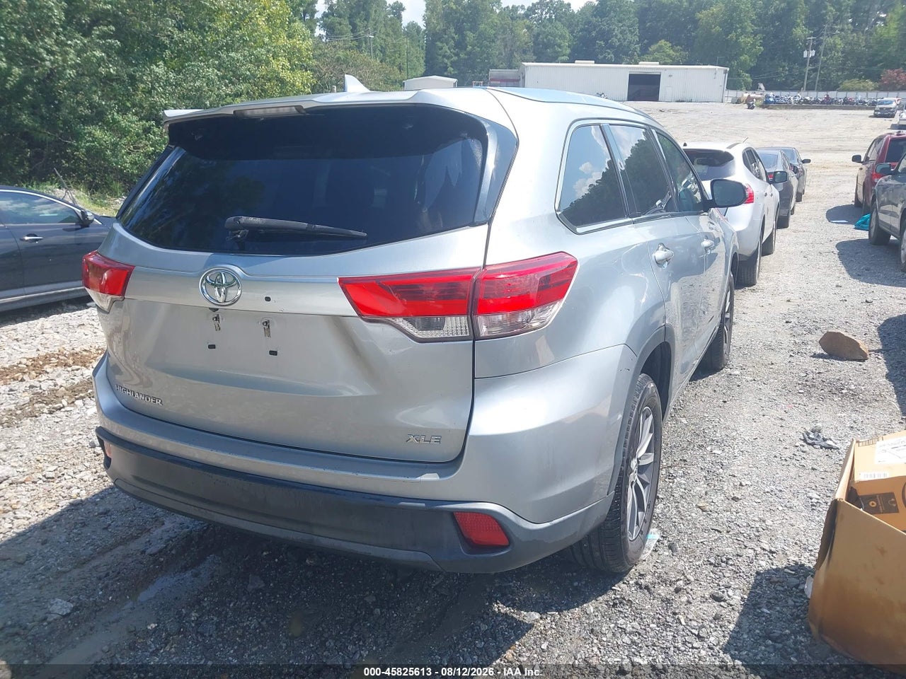 2017 TOYOTA HIGHLANDER XLE · 4/11