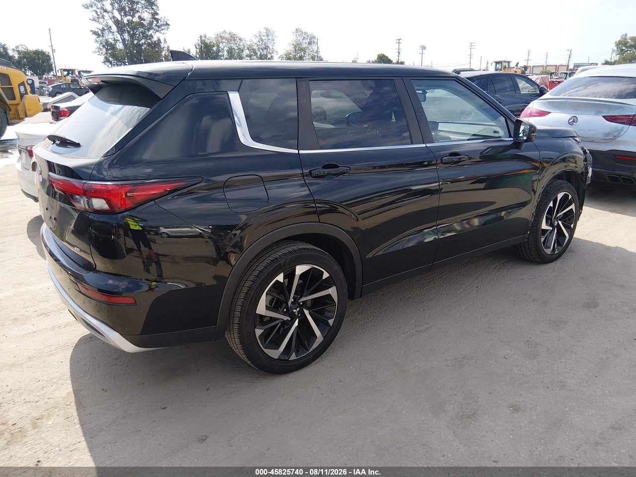 2024 MITSUBISHI OUTLANDER SE 2.5 2WD · 4/11