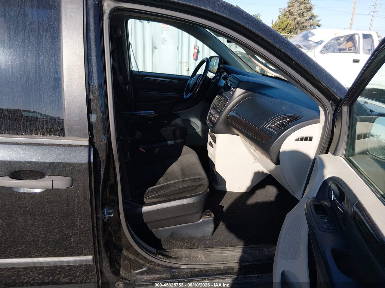 2016 DODGE GRAND CARAVAN SE/SXT · 5/11